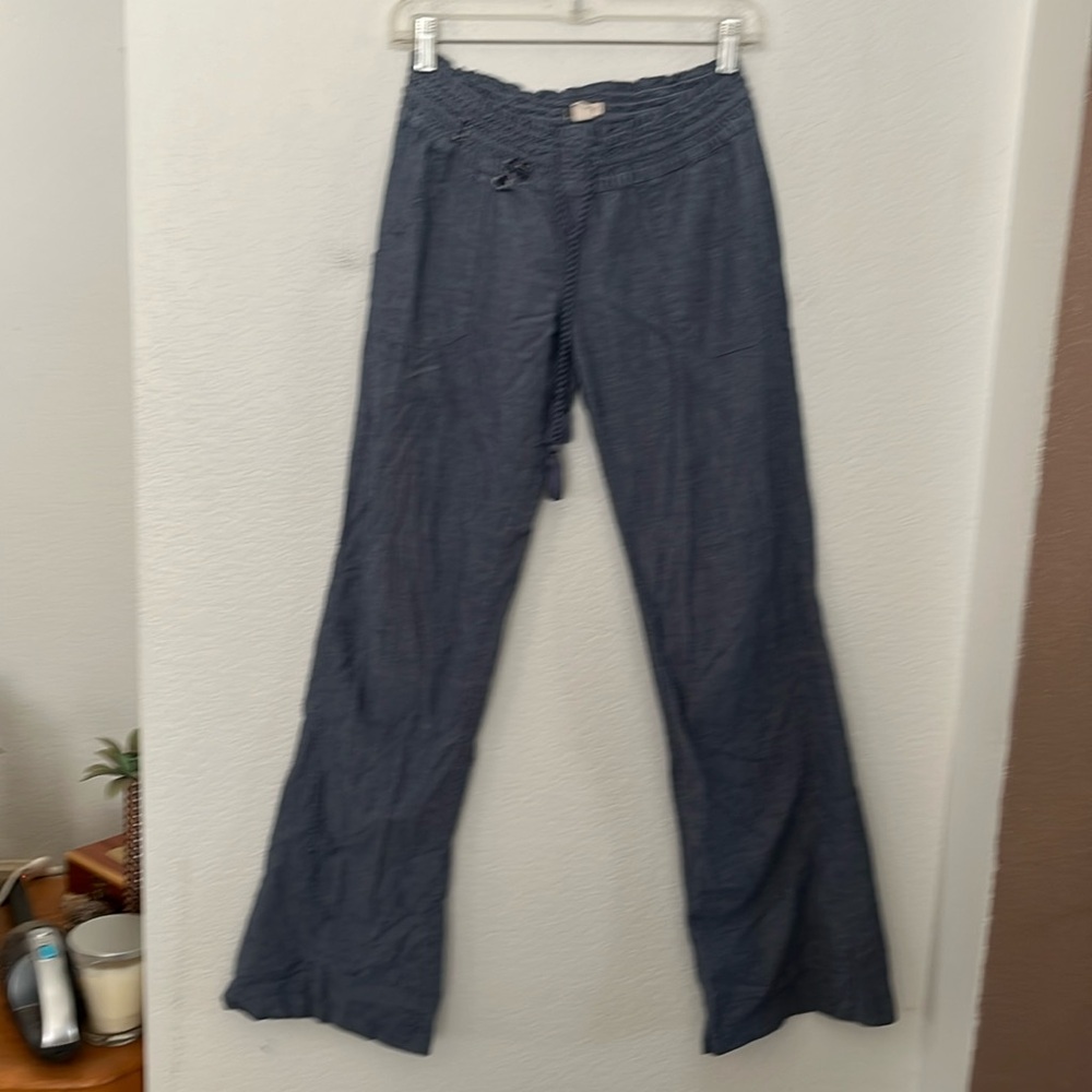 🏝️🏄🏻‍♀️ROXY PANTS DISTRESSED SZ SMALL (30Wx31L) BLUE EXCELLENT CONDITION